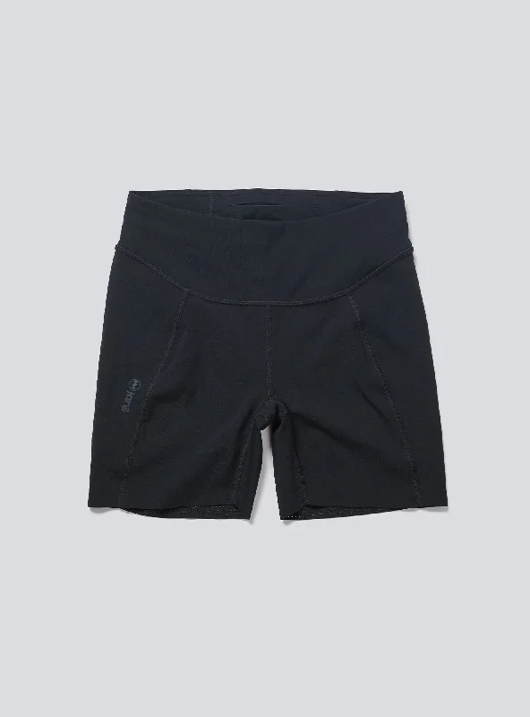 Dive Into Trendy Women's Fashion W's 5" Pace Short