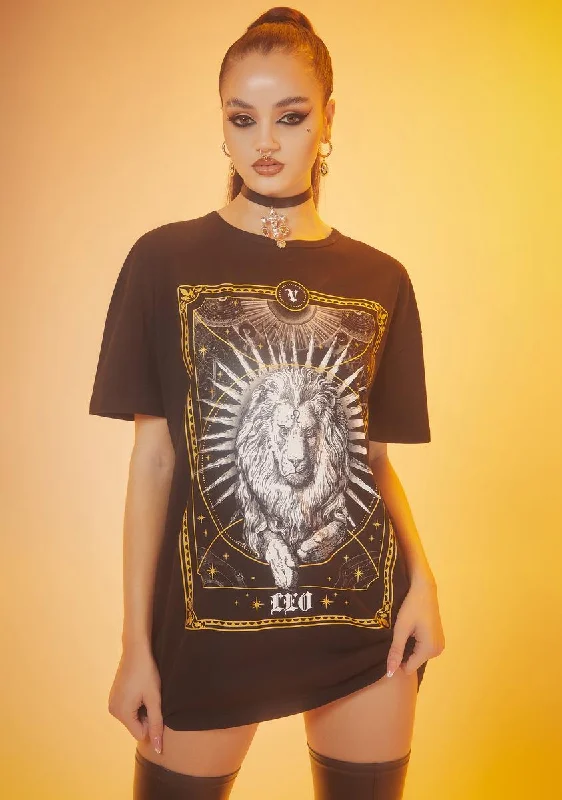 Casual Elegance Embracing Strength Tarot Card Tee