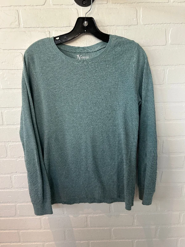 Top Long Sleeve Basic By Natural Reflections In Green, Size: M