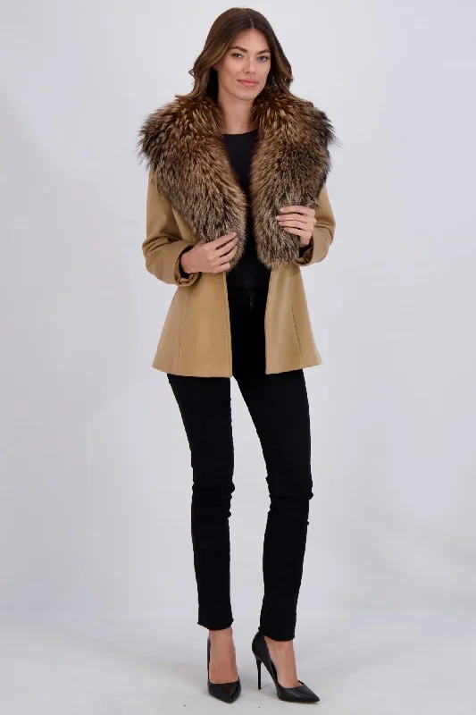 Casual Yet Stylish Separates WOOL AND CASHMERE BLEND JACKET WITH FOX COLLAR